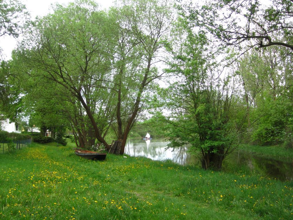 Spreewaldhaeuser Golinski Mit Kamin Am Neuendorfer See Alt Schadow Bagian luar foto